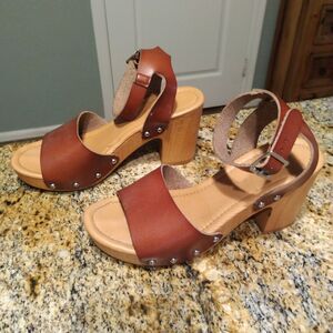 Dunes Sunny Leather Sandal Memory Foam Insole & LiteSole Women's Sz 7.5